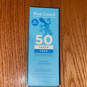 Sheer Face Mineral Sunscreen SPF 50 - Light Blue